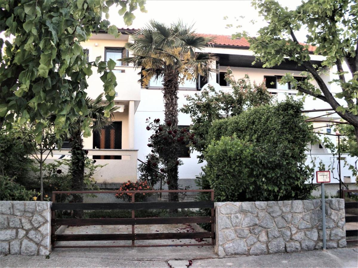 Apartments Nevenka Veglia Exterior foto